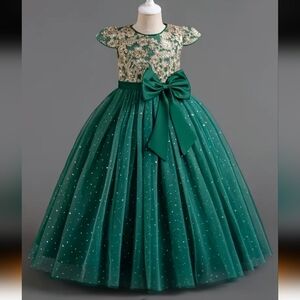 Girls Green Formal Dress w/ Gold Lace & Bow | Size 10